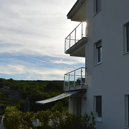 Nena 아파트 크르크